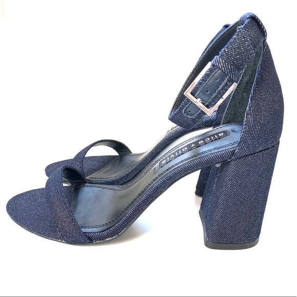 Alice + Olivia Sandal - Picture 7 of 8